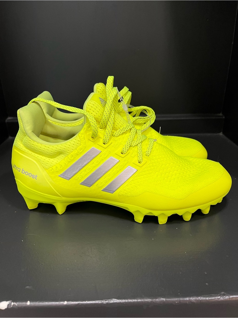 adidas ULTRABOOST AMERICAN FOOTBALL Cleats NWOB Sz M10/W11 - Picture 1 of 11